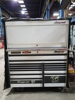 Tool Box Snap-on Limited Edition, includes tools