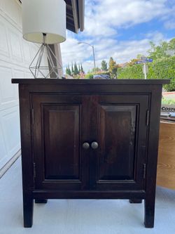 Wood cabinet
