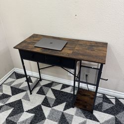 Small Desk With Drawers