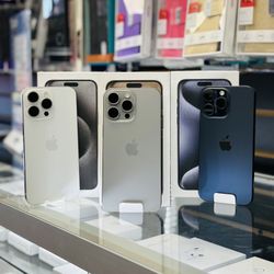 iPhone 15 Pro Max (Factory Unlocked)