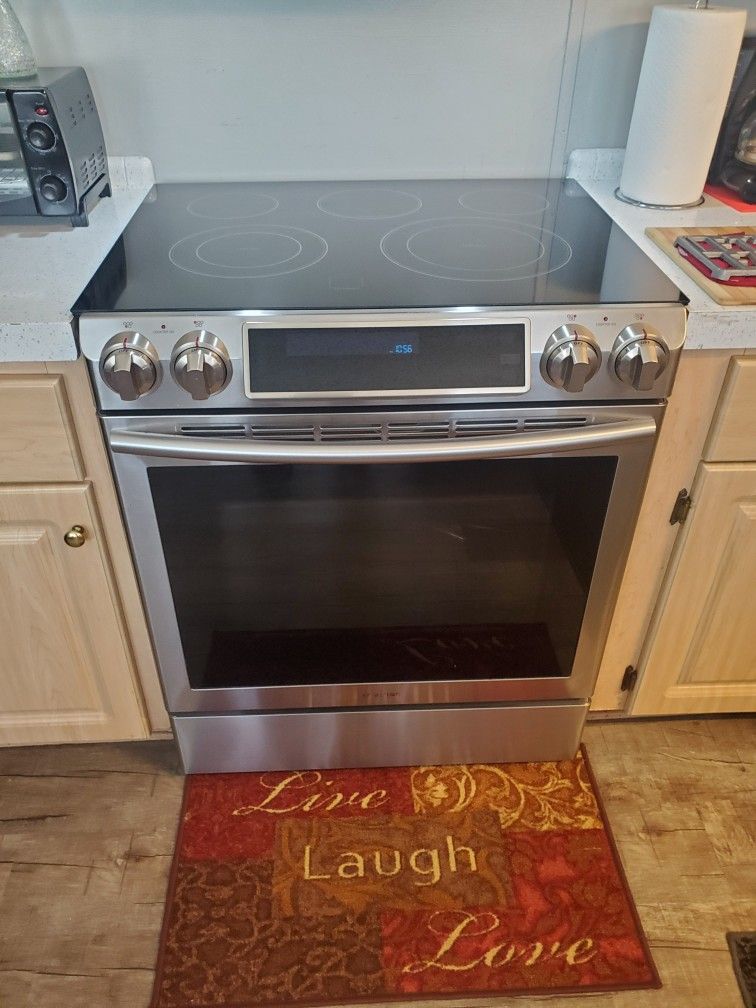 Samsung Glass Top Stove ,self Cleaning 30", for Sale in Spring Hill, FL