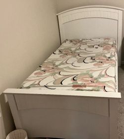 Twin bed