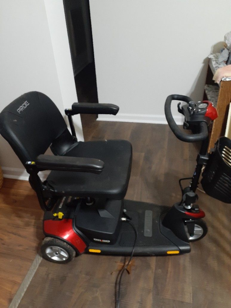 3 -Wheel Travel Scooter 