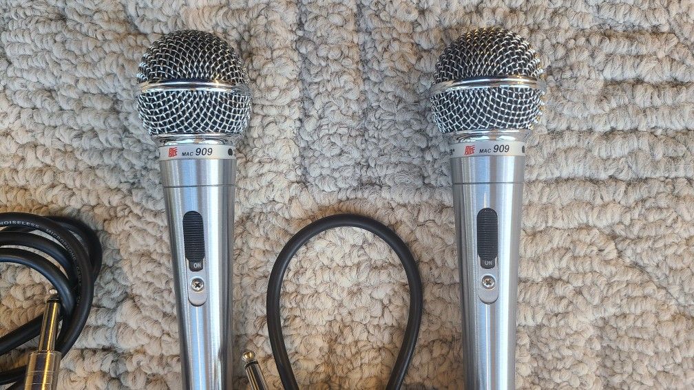 Microphone