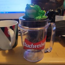 Vintage 1996 Budweiser Beer Frog Lid Plastic Mug  Stein Cup 