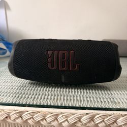 JBL Charge 5