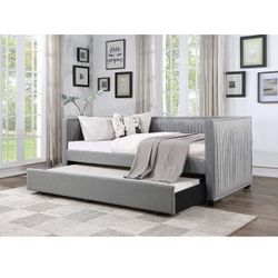 DAYBED WITH TRUNDLE (FREE DELIVERY)