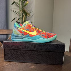 Kobe 8 what the size 9.5M and 9M