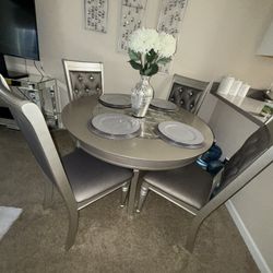 Kitchen table 