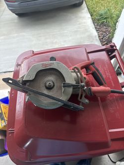Milwaukee Corded Saw