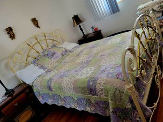 Vintage Iron Metal bed with Brass Accents