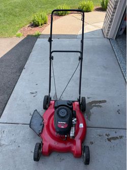 Yard Machines 22” Push Lawn Mower