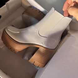 Steve Madden Girl Chunky Boots, 5.5. Women Chelsea Boot, 