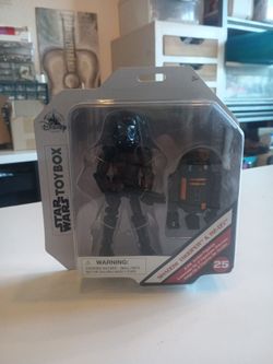 Shadow trooper & R2-Q5