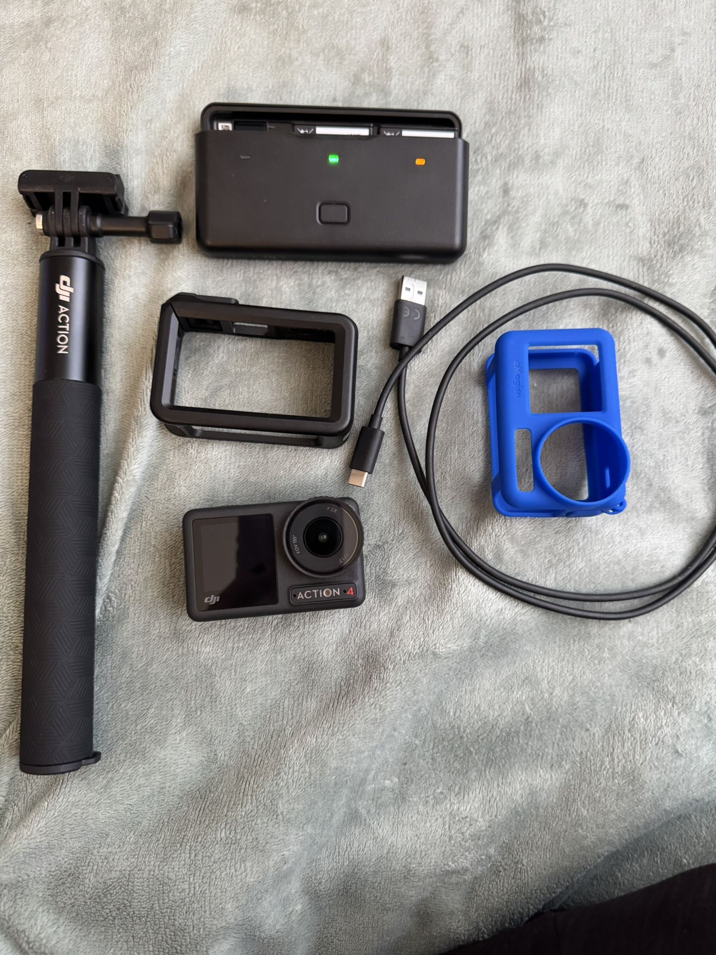 DJI Osmo Action 4 Adventure Combo
