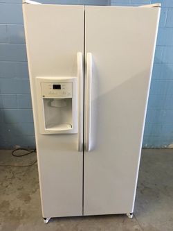 White GE Side By Side Refrigerator 33" Wide