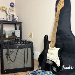 Fender Mustang Amp/ Black Electric Guitar iAXE393 Pack