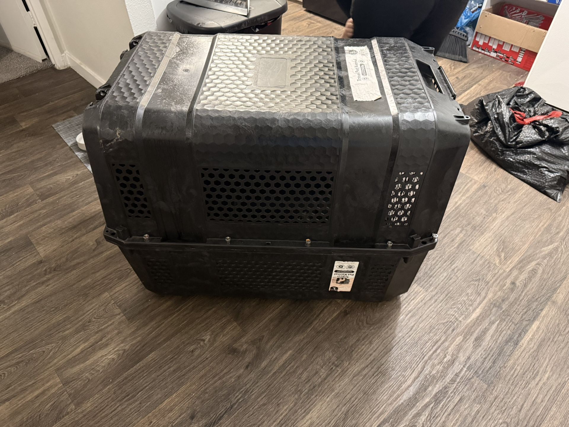 Large Heavy Duty Dog Kennel