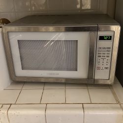 Faberware 1000W Microwave 