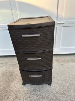 3 Drawer plastic stand