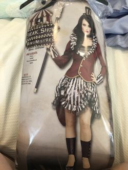 Women’s Halloween costume worn 1 min. Size 10-14