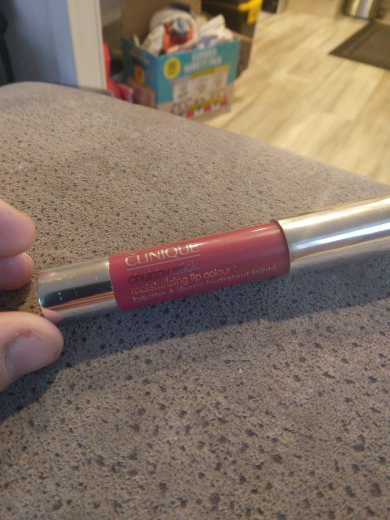 Clinique Chubby Stick Super Strawberry