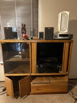 Wooden entertainment