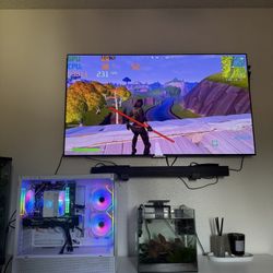 White Gaming Pc Computer Desktop RTX / Ryzen 7