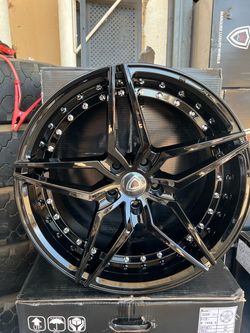 Tire and wheel package 19” gloss black