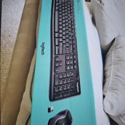 Logitech MK270 Wireless Keyboard Mouse Combo Brand New Sealed