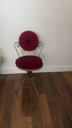 Vintage Chiavari Style vanity Chair Hollywood Regency Italian vanity red velvet