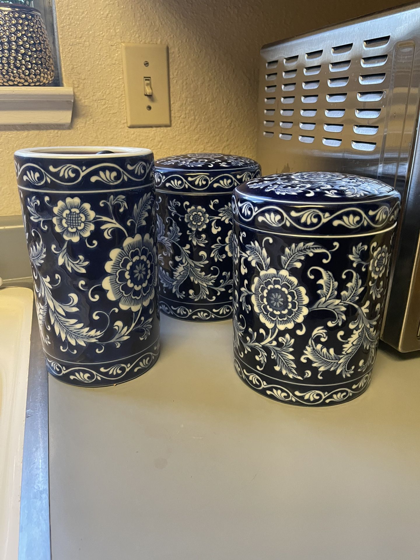 Beautiful Decorated Ceramic Kitchen Containers/Cannisters 