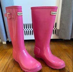 Women Hunter Rain Boots in Hot Pink Size 7 with Hunter Fleece Welly Socks in Size Medium