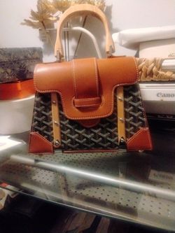 Cow Hide Leather Sigon PM 