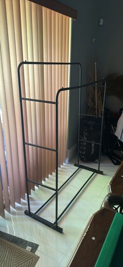 Clothes rack