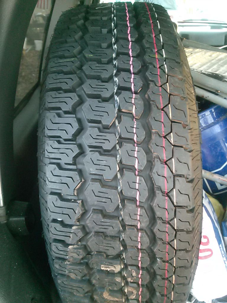 New 245-70-15 wrangler tire