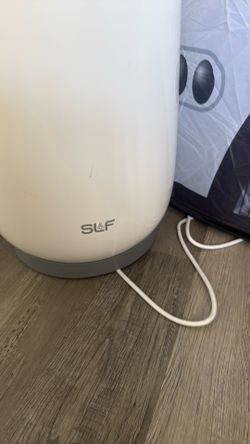 White slf towel warmer