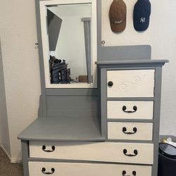 Antique Vanity Dresser With Mirror 