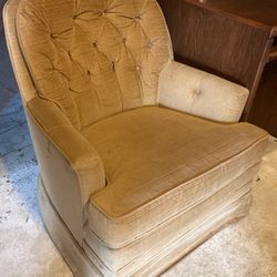 Comfy Vintage 1960 ‘s Chair