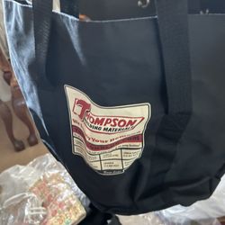 Brand new big shoulder bags with Zipper And many room
