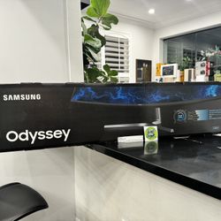 49” Samsung Odyssey CRg9 DQHD Curbed Gaming Monitor 120hz 4ms