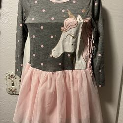 Girl’s Dress Size (5)