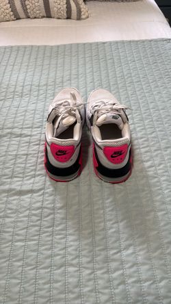 Women’s Nike Air Max size 8