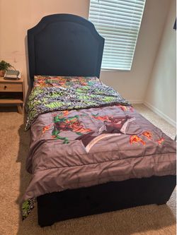Twin bed  blue