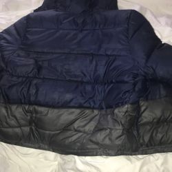 It Has One Hole And One  Orange Stane 