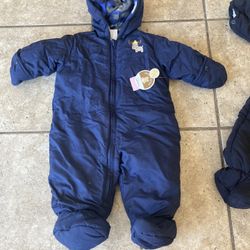Snow bib for infants