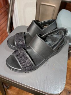 Sketchers Sandals size 6