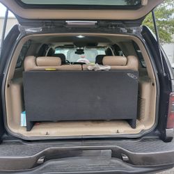 2002-2005 GMC Yukon Denali Sealed box