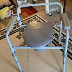 Moving Sale - Shower Chair, 2 Bedside Toilets