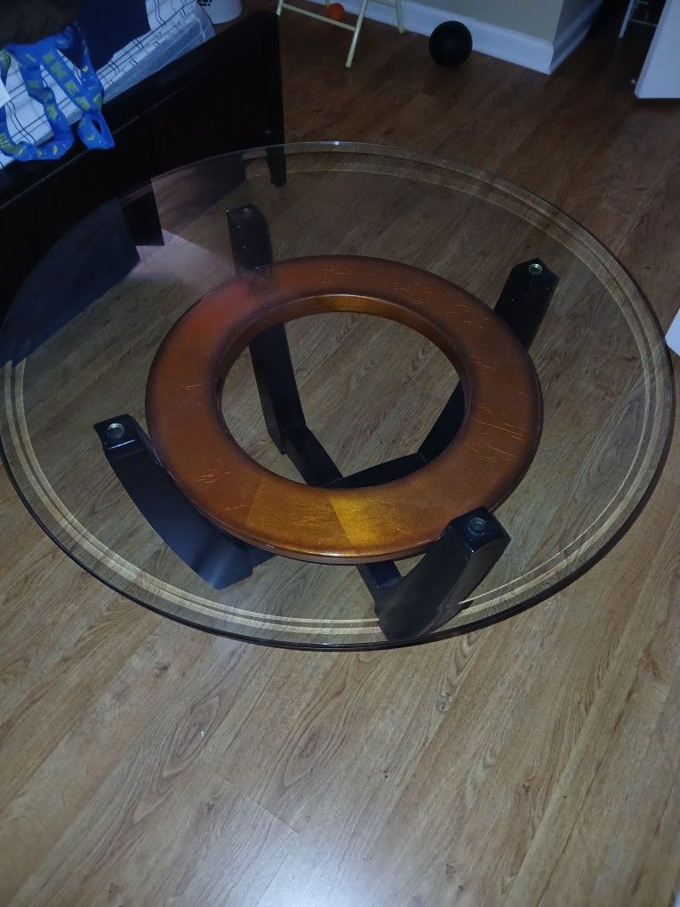 Round Coffee Table 